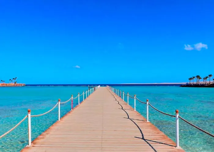 Apartment Alessia Luxury Beachfront - Stunning Panoramic Red Sea View, 74 Sqm Hurghada