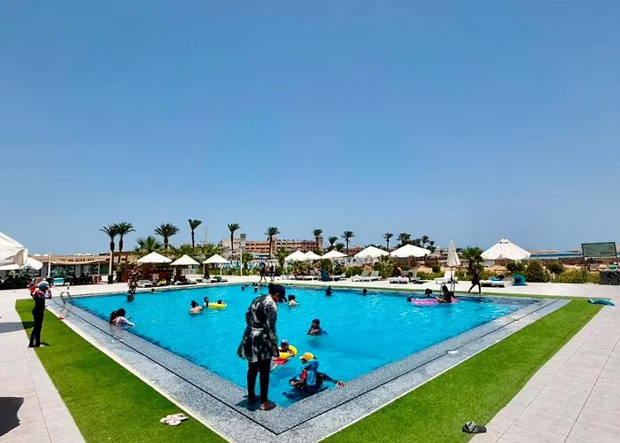 Alessia Luxury Beachfront - Stunning Panoramic Red Sea View, 74 Sqm Apartment Hurghada