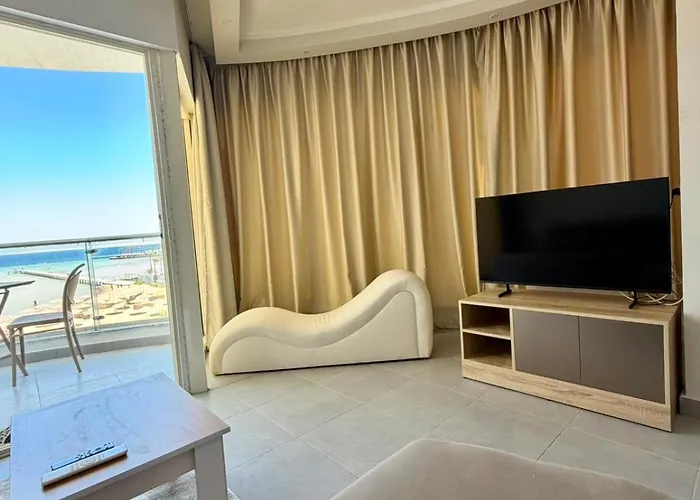 Alessia Luxury Beachfront - Stunning Panoramic Red Sea View, 74 Sqm Apartment *
